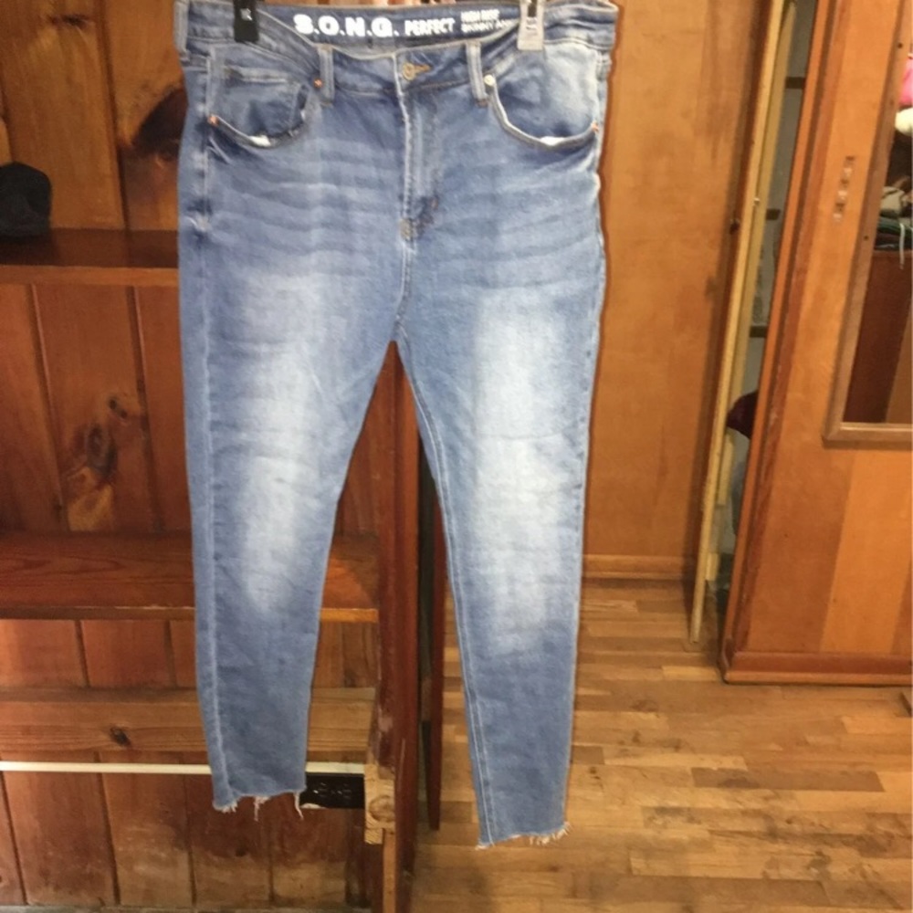High Waisted Jeans